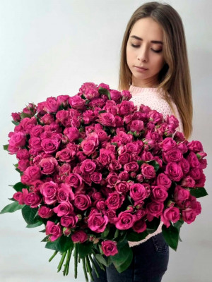 Букет №23М роза кустовая Россия Purple lrishka 35 шт