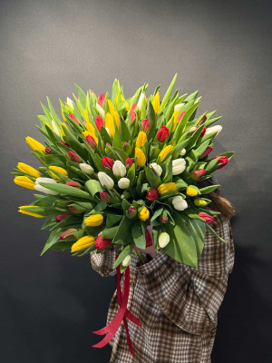 Букет «101 тюльпан под ленту»