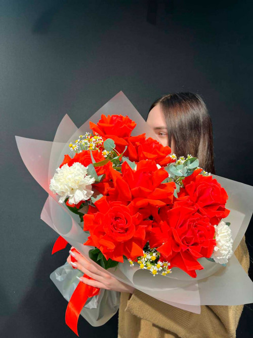 Букет «Алые грезы»